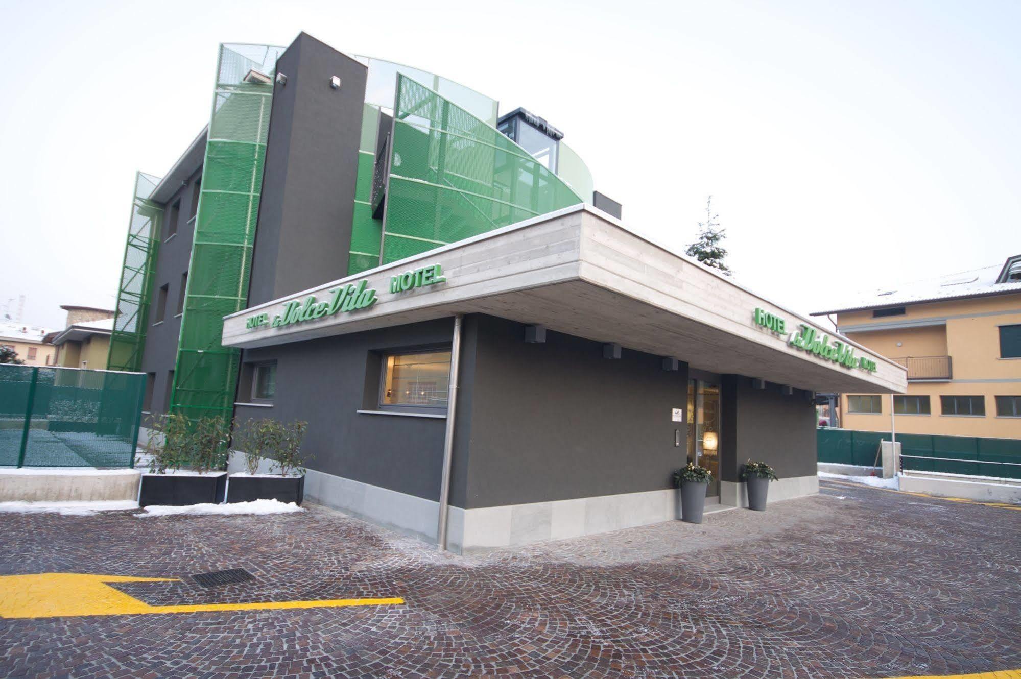 Invilladiserio Hotel 빌라 디 세리오 외부 사진
